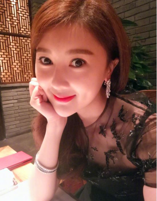 贾跃亭老婆(贾跃亭老婆甘薇怎么认识的)